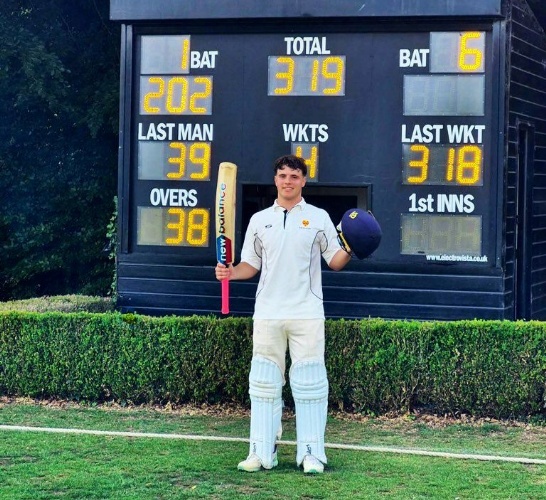 Adi H. ends a 30-year-old Oratory cricket record