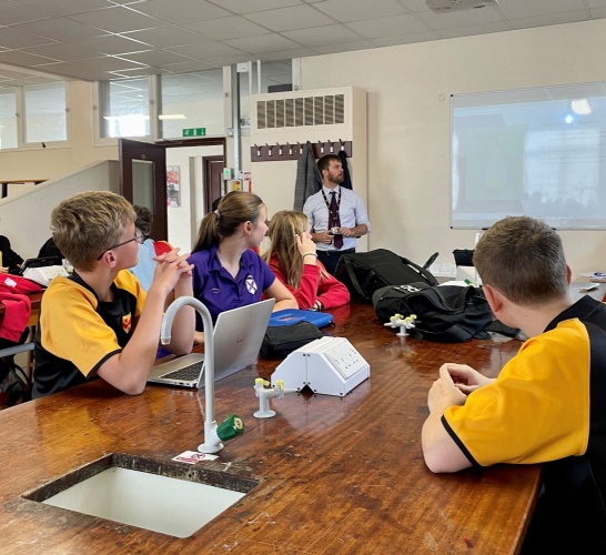 PSHE lesson on 'Budgeting and Long Term Goals'